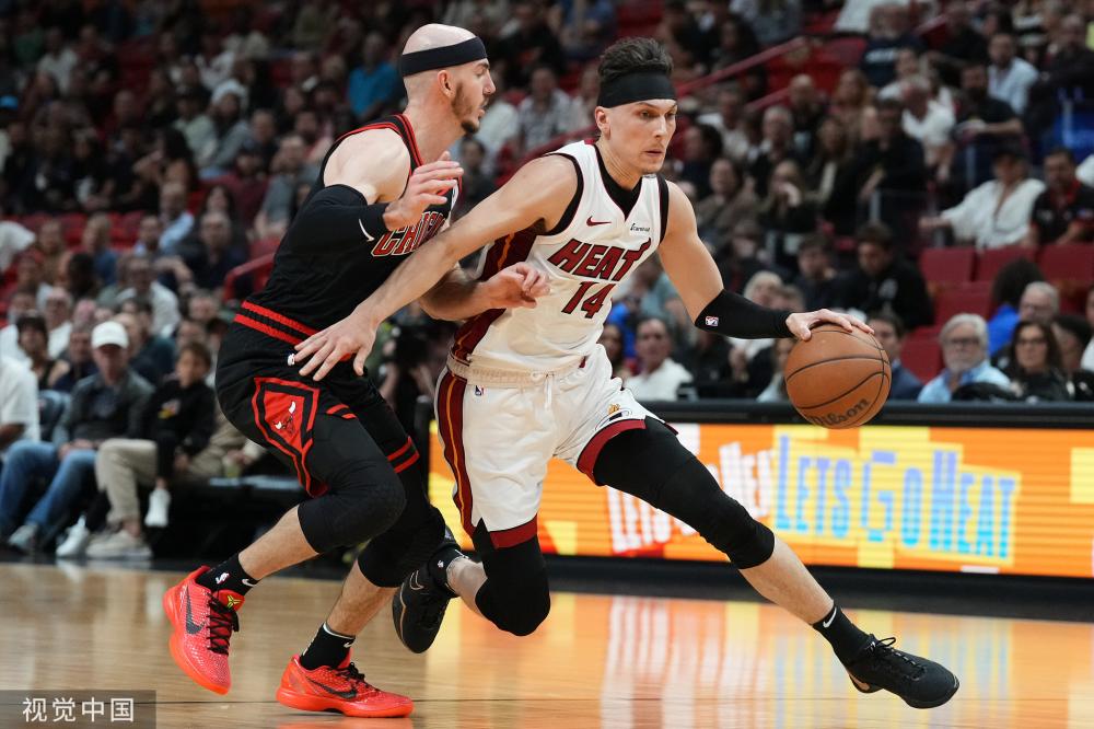 球争夺明显 球争夺明显