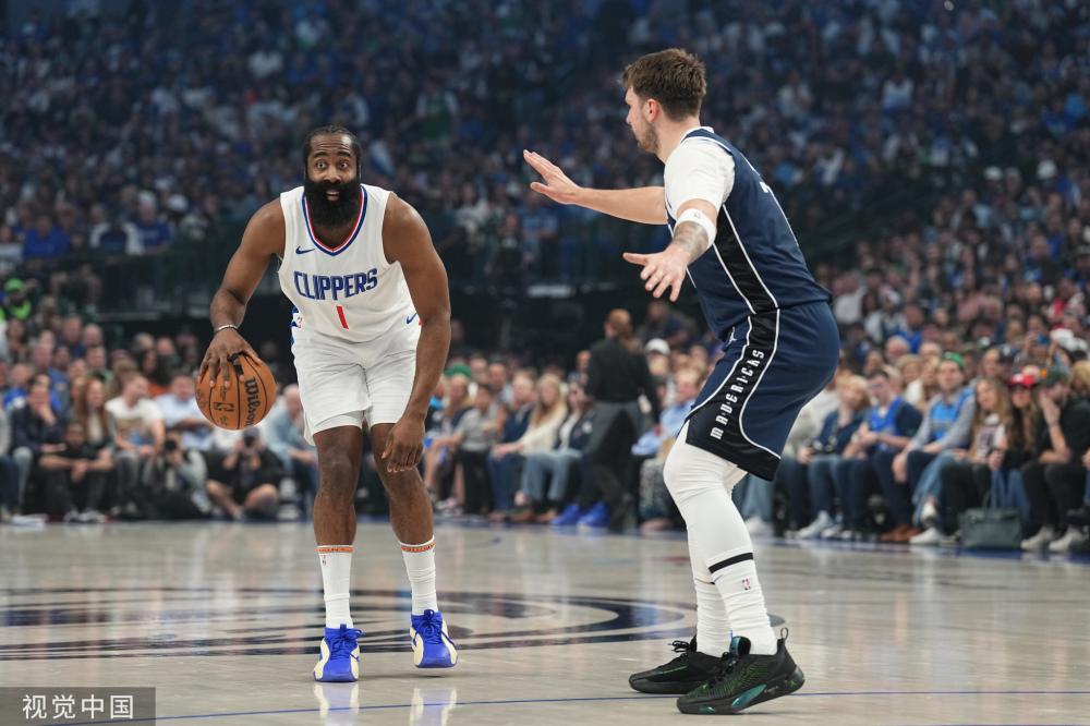 是在浓眉和 是在浓眉和